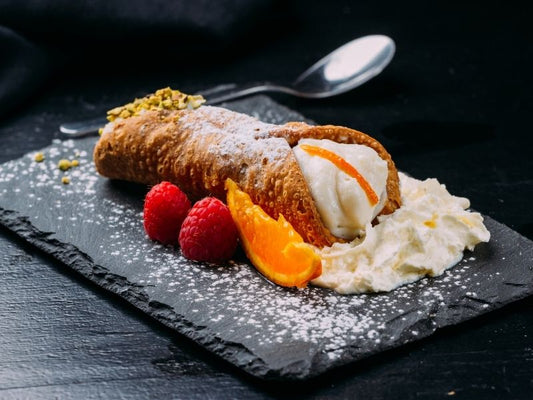 Cannoli caseros con queso ricotta: receta tradicional siciliana