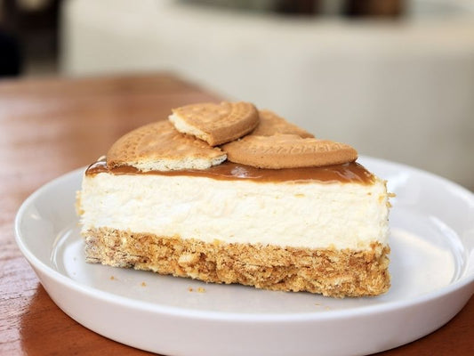 Cheesecake de mantequilla de maní keto (sin horno y sin azúcar)