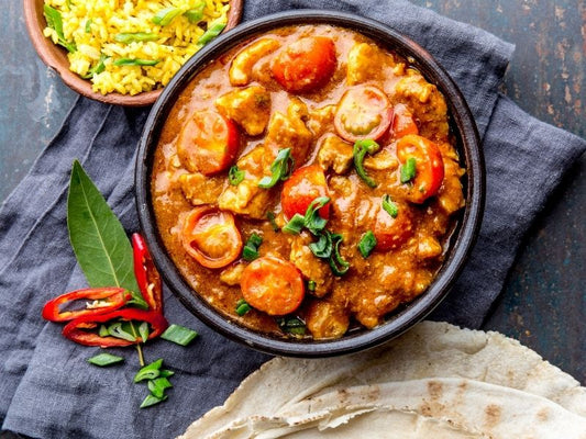 Curry cremoso de maní con vegetales y tofu