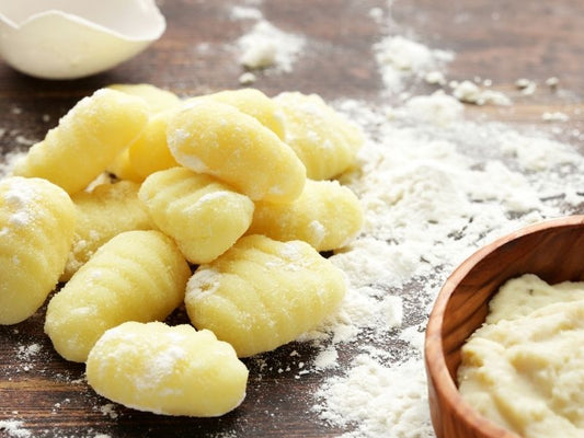 Gnocchi de ricotta dulces con miel y canela (postre light)