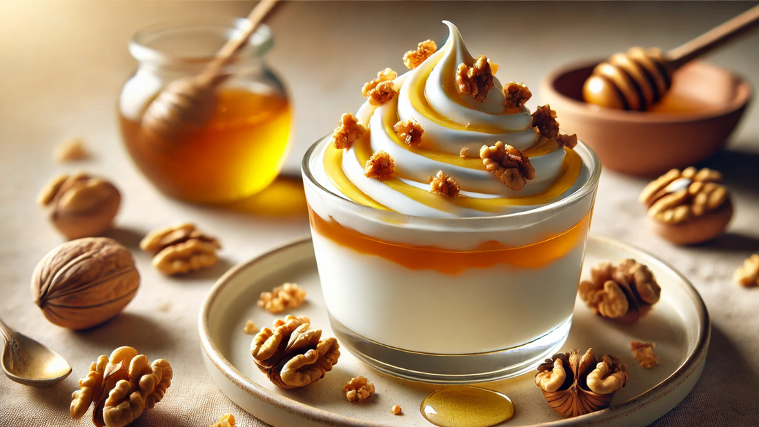 Mousse de Yogurt Griego con Miel y Nueces: Postre Rápido y Proteico