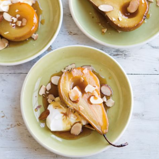 Postre de Thanksgiving: Peras Asadas con Tisu Yogurt Griego