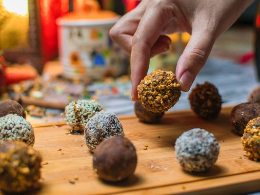 Trufas de granola y chocolate: una delicia saludable