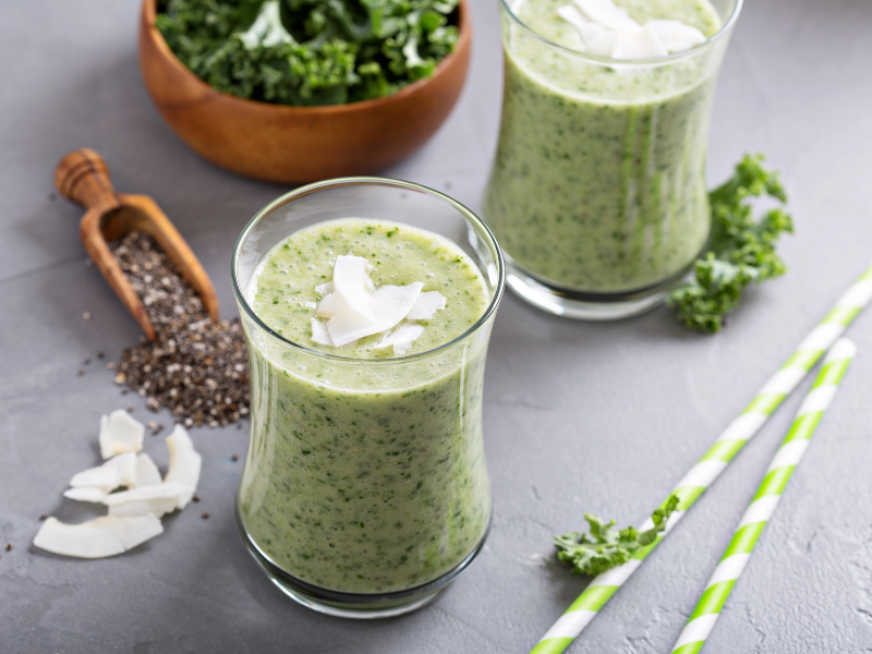 Batido verde energizante de mantequilla de maní