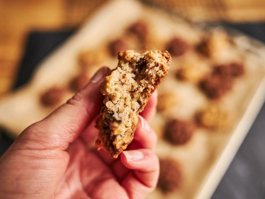 Bocado suave de avena, mantequilla de maní y chispas de chocolate oscuro