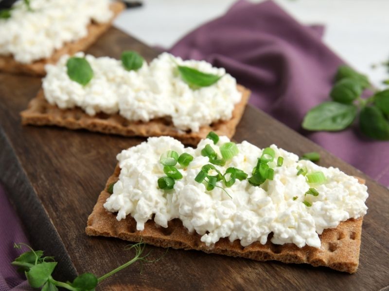 Galletas saladas de ricotta, avena y queso