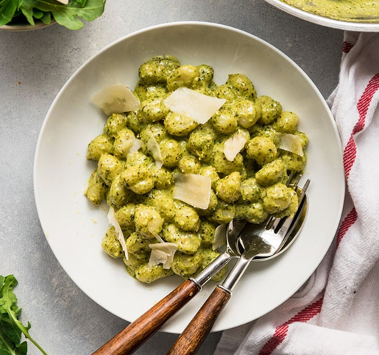 Salsa verde de broccoli saludable para Gnocchis de ricotta
